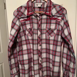 Ariat Womens XL Embroidered Western Yoke Snap Front & Sleeve